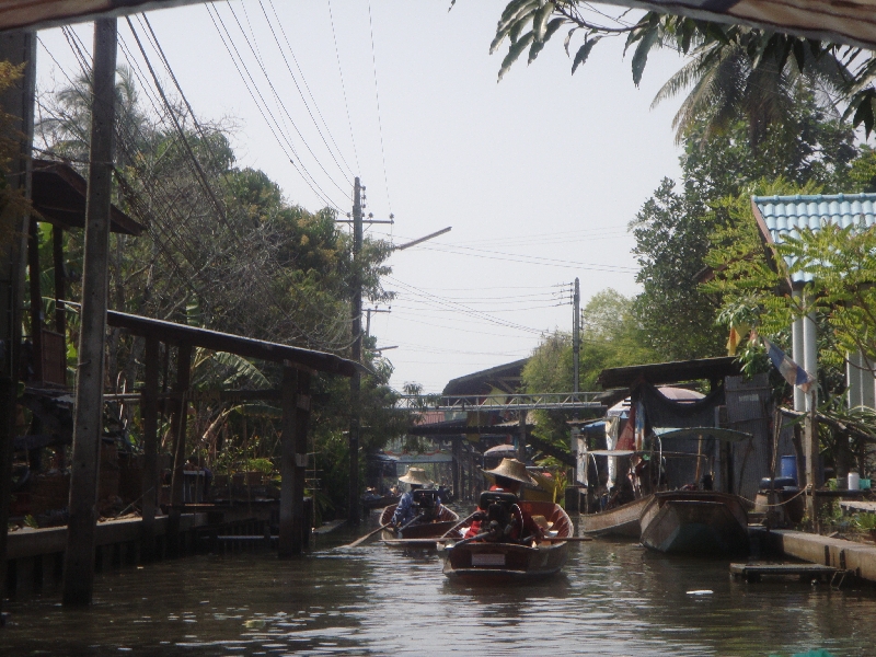 Photo The Floating Market at Damnoen Saduak floating