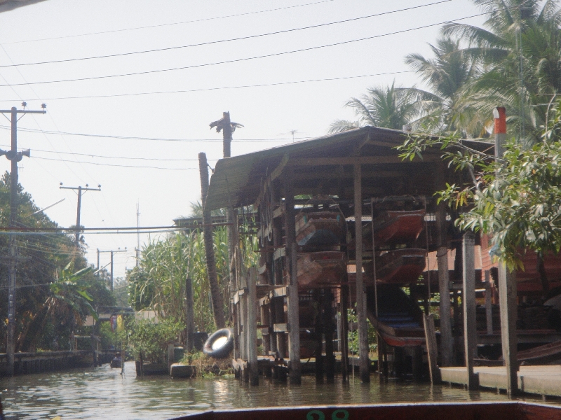 The Floating Market at Damnoen Saduak Thailand Vacation Information