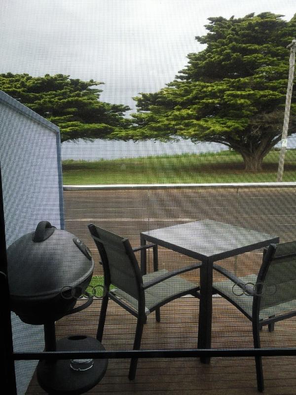 Balcony with BBQ, Bridgewater Bay Australia