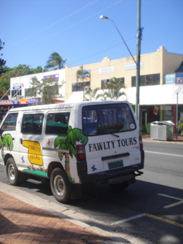 Airlie Beach and parasailing the Whitsunday waters Australia Holiday Review