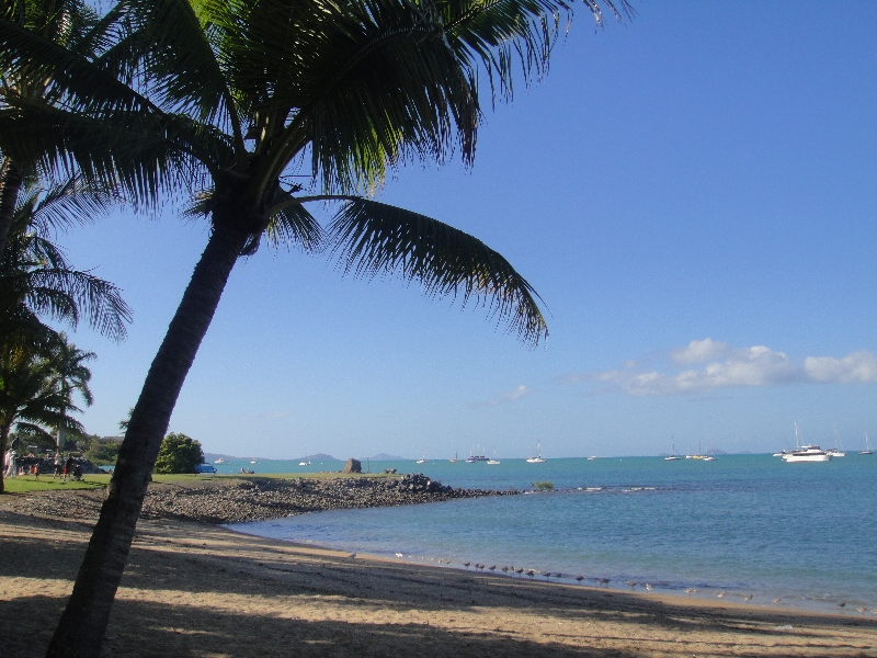 Airlie Beach and parasailing the Whitsunday waters Australia Travel Guide