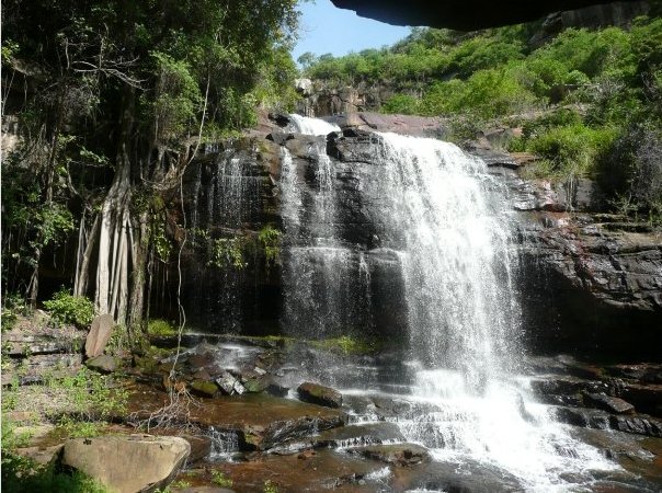 Photos of the falls in Ubajara, Brazil