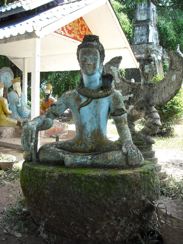 Vientiane Laos Photo's of religious statues in Laos