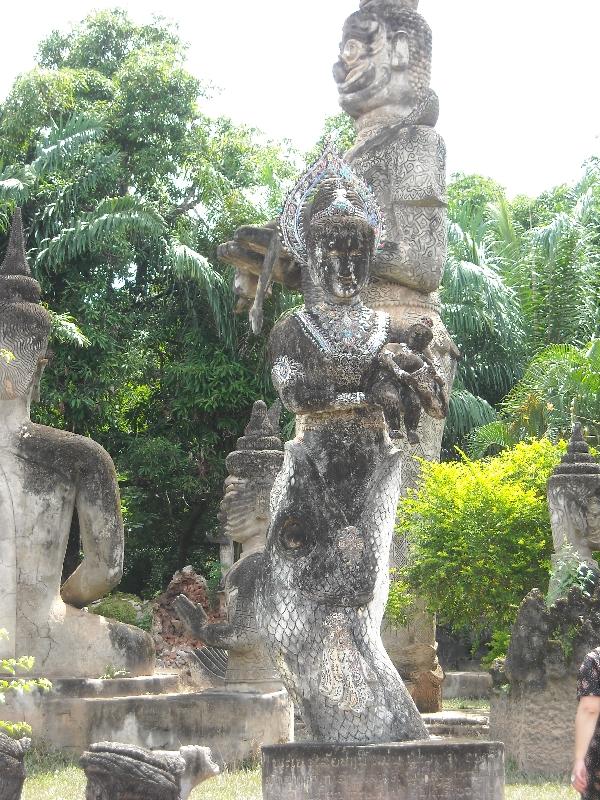 Photo's of the statues in Vientiane, Laos