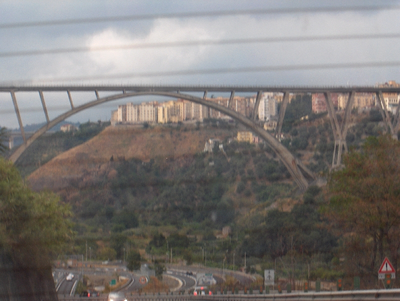 Pictures of the Catanzaro Bridge, Italy