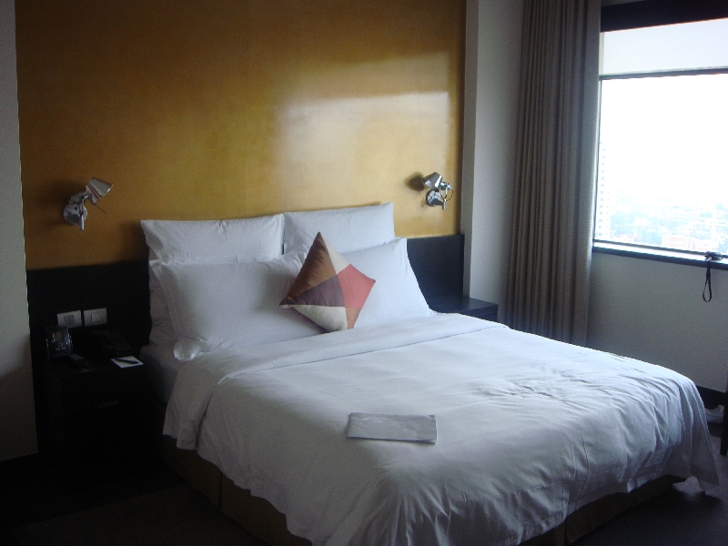 Bedroom pictures Hilton hotel Bangkok, Thailand