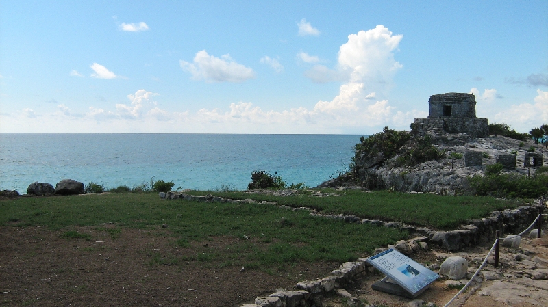 The cliffs of the Tulum Mayan site, Tulum Mexico