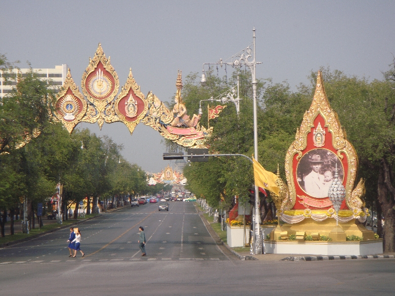 Golden posters of the King, Thailand