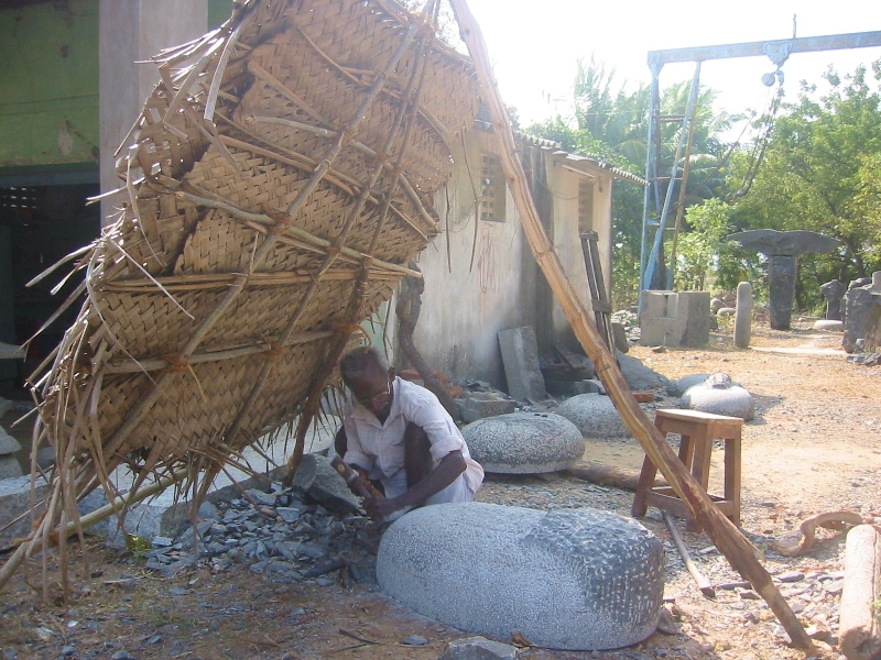 Rock scupture artist in Mahabalipuram, India