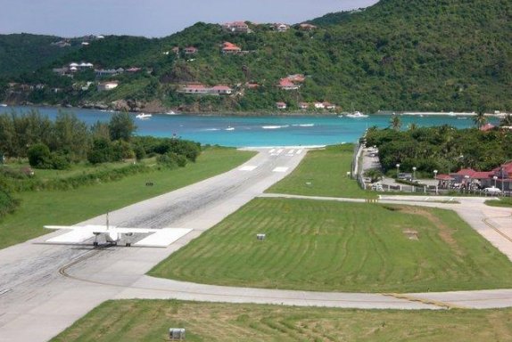 Airport photos of Saint Barthelemy, Saint Barthelemy