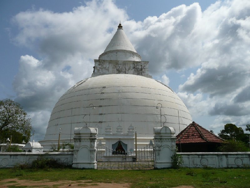 Photos of the Buddhist dagoba at Tissamaharama, Sri Lanka, Tissa Sri Lanka