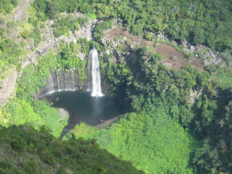 Pictures of the Grand Bassin Falls, Reunion