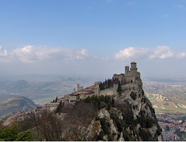 Photo San Marino Italy tourist attractions friends