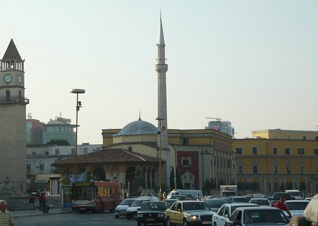 Photo Tirana City Guide Square