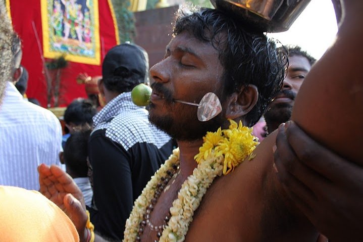 Photo Thaipusam festival 2010 asking