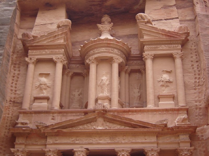 Photo The great temple of Petra enchanting