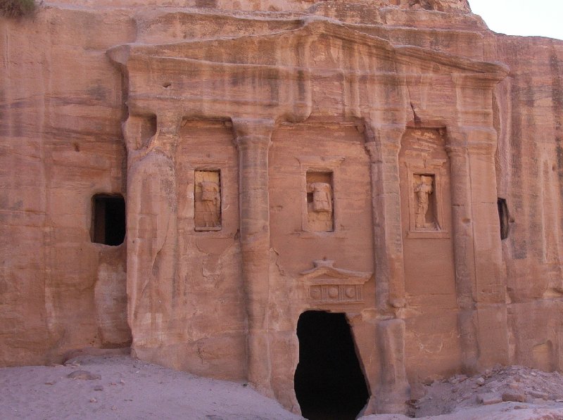 Photo The great temple of Petra consisted