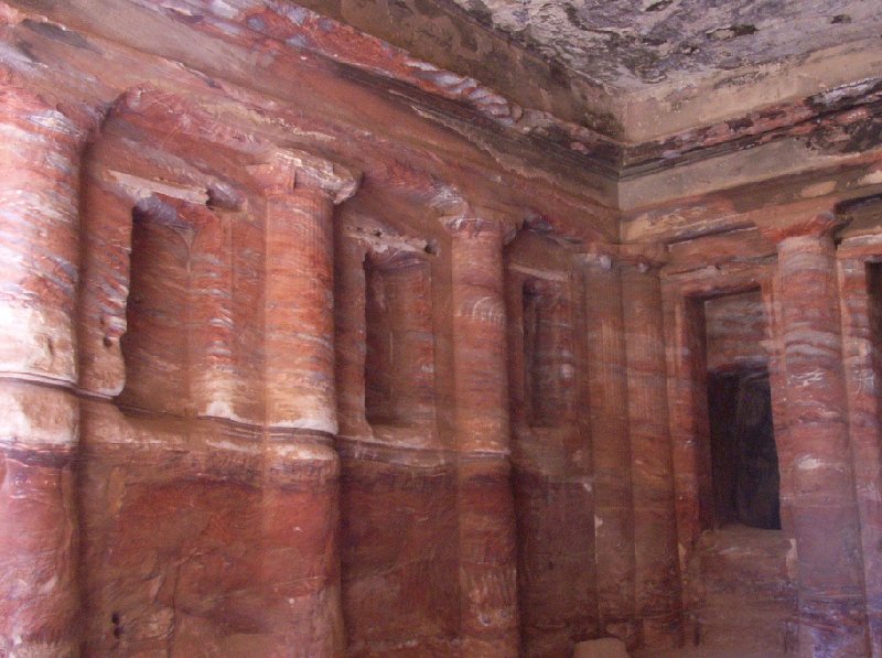 Photo The great temple of Petra narrow