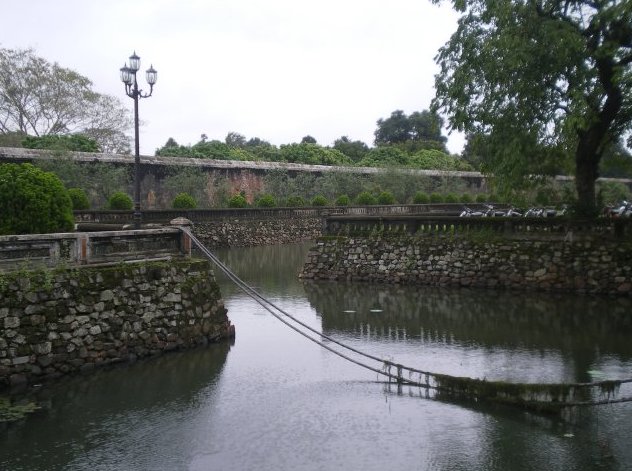   Hue Vietnam Diary Sharing