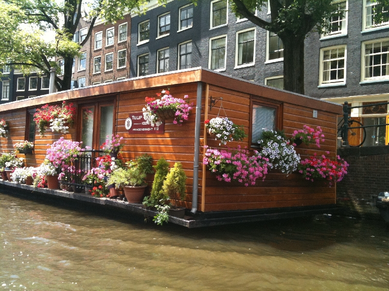 Photo Amsterdam canal boat rides center