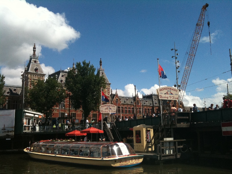 Photo Amsterdam canal boat rides Victoria