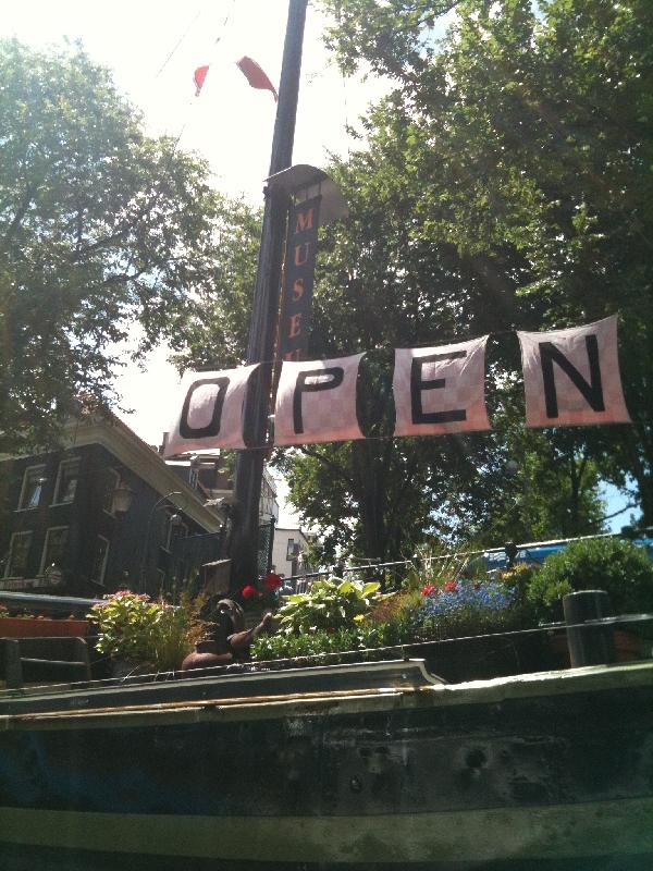 Photo Amsterdam canal boat rides Damrak