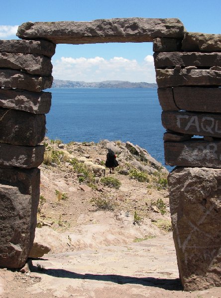 Photo Taquile Island Lake Titicaca clothing