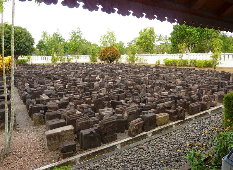 Borobudur buddhist temple Indonesia Vacation Experience