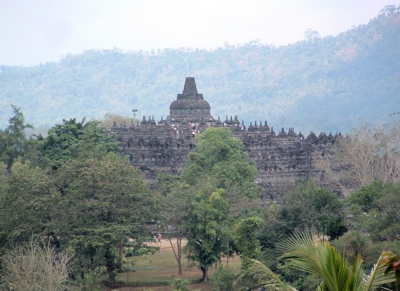 Borobudur buddhist temple Indonesia Review Photo