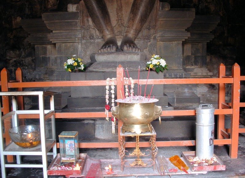 Borobudur buddhist temple Indonesia Holiday Pictures