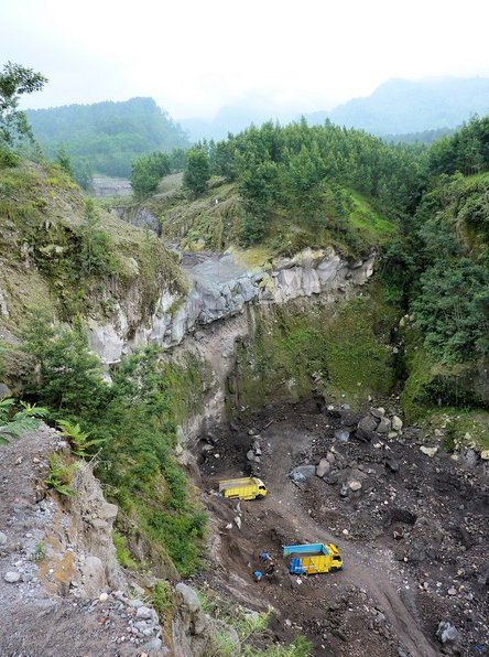 Merapi volcano pictures Indonesia Blog Review
