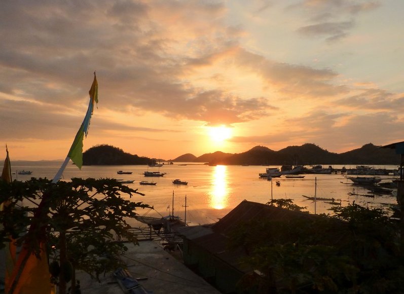 Photo Labuan Bajo Flores headed