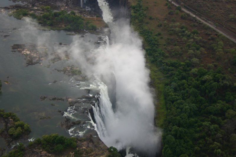 Photo Mosi oa Tunya National Park people