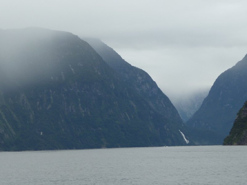 Photo Milford Sound New Zealand consist