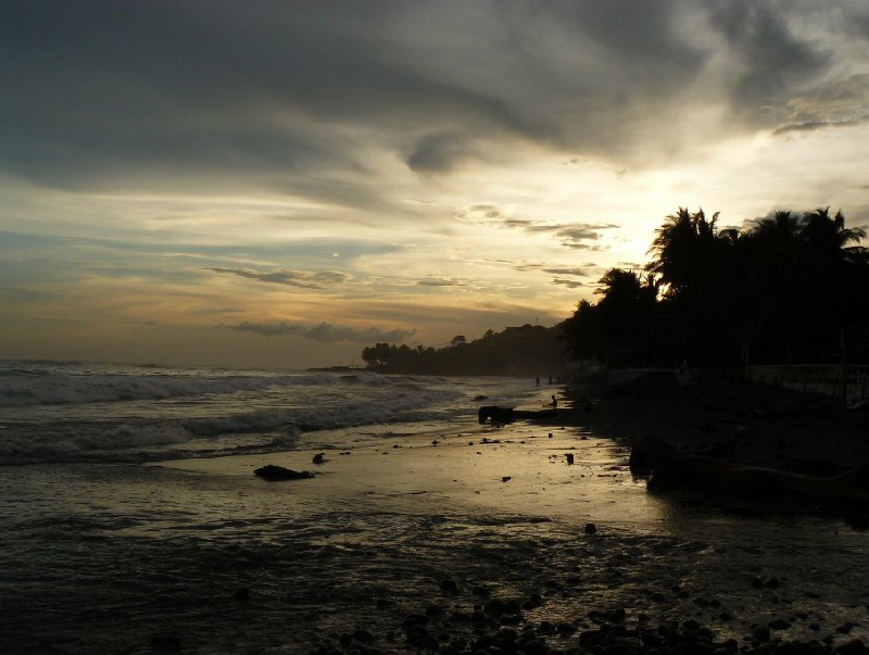 Playa El Tunco El Salvador Travel Photo