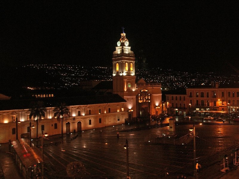 Photo Flight Quito Ecuador serious