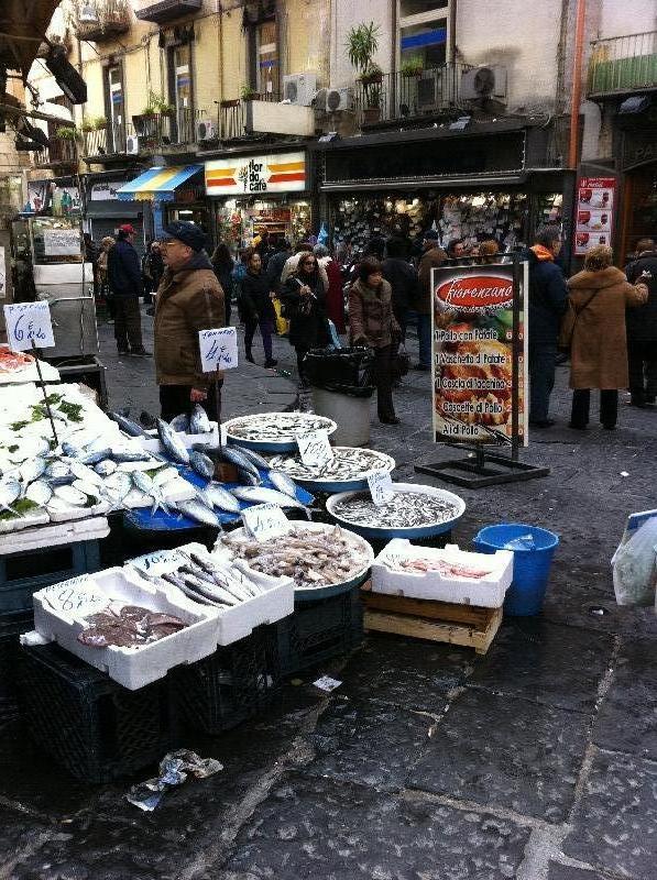 Photo Pictures of the Spanish Quarters Naples taking