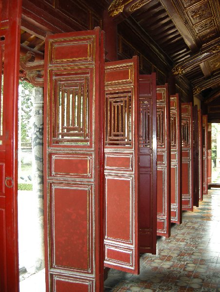 Photo Touring around Hue Vietnam imperial