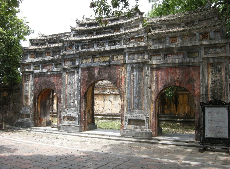 Photo Touring around Hue Vietnam Dynasty