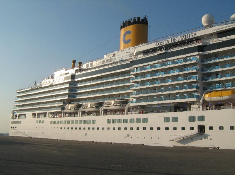 Photo Cruise from Dubai to Bahrain Island