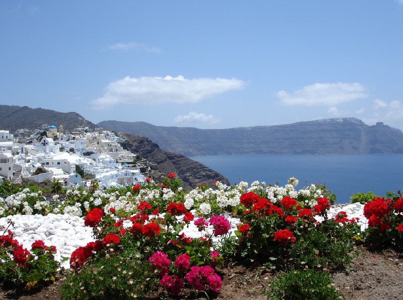 Photo Romantic holiday in Santorini perfect