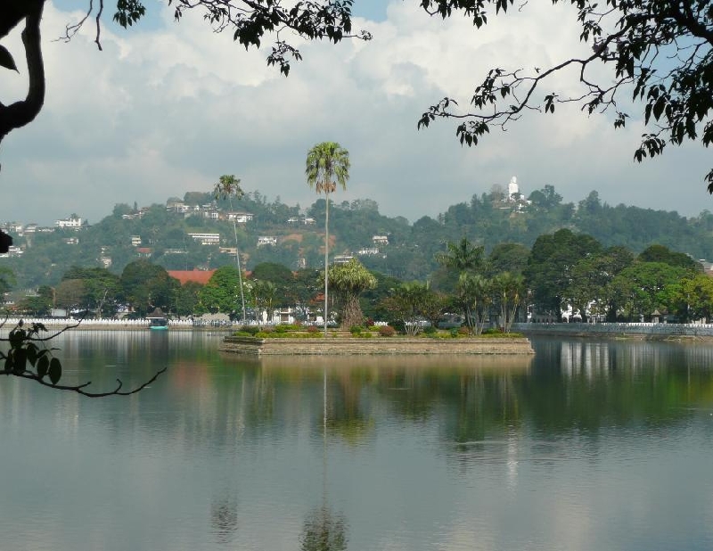 Kandy Sri Lanka Temple Tour Travel Guide