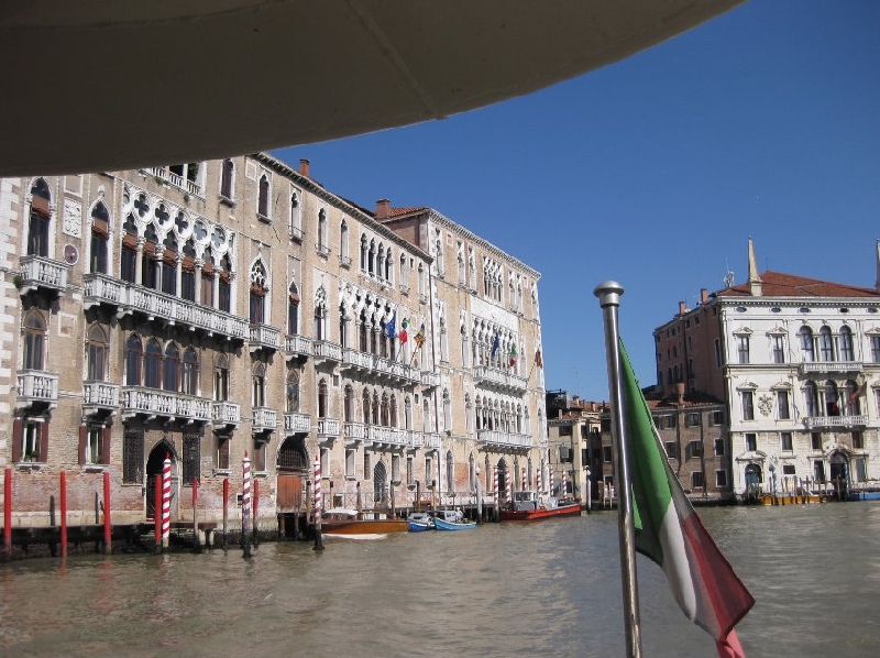 Romantic Trip to Venice in Italy Story Sharing