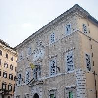 Rome Italy Shelter in the rain, Italy