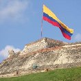Fortaleza San Felipe de Barajas and the Colombian flag in Cartagena.